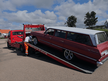 Bilskrot letar efter BMW i Kungsbacka