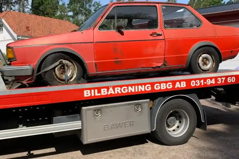 Skrotbil i Göteborg återvinns och får nytt liv i nya material