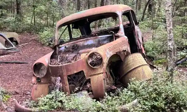 Återvunna metaller från bilskrot som används i cirkulär ekonomi och industriell produktion